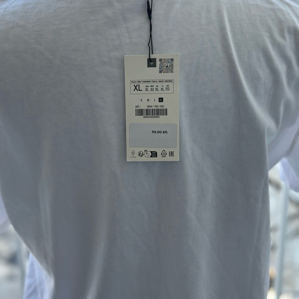 Zara White Tee with Pink Floral Details - Picture 12 of 12